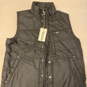 Mountain Khakis vest